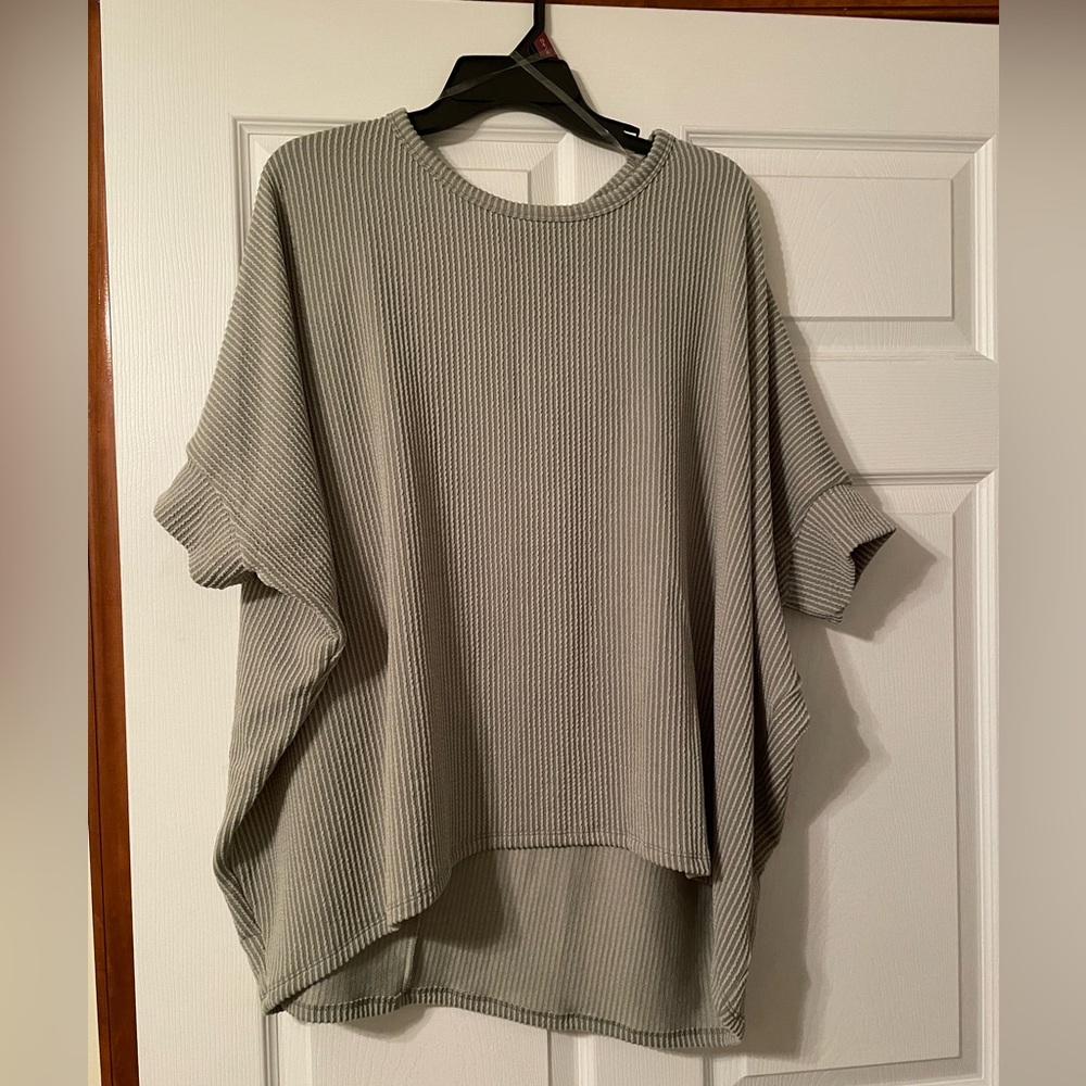 Discount Divas Top